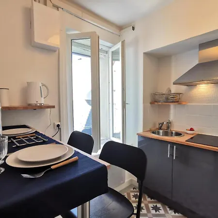 Apartman Chaleureux, Vue Sur La Maison Adam