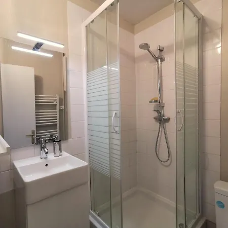 Chaleureux, Vue Sur La Maison Adam * Angers
